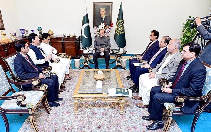A delegation of MQM Pakistan comprising Convener Khalid Maqbool Siddiqui and Federal Minister for IT, Syed Amin ul Haque calls on Prime Minister Muhammad Shehbaz Sharif