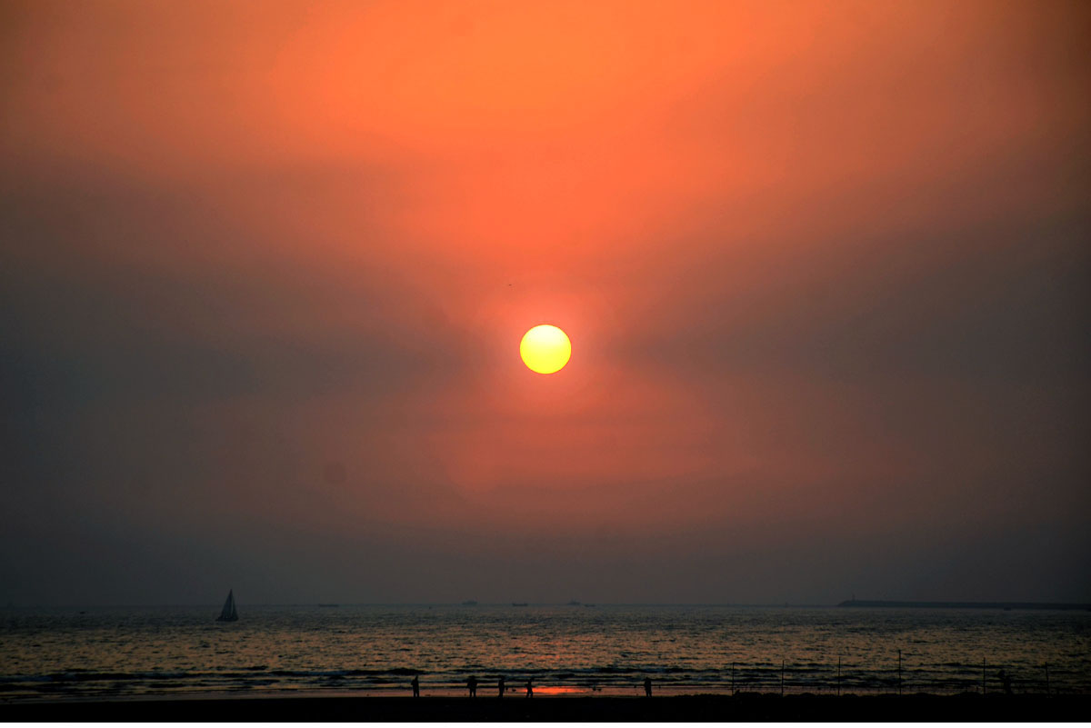 An attractive view of sunset at sea view in the Provincial Capital City