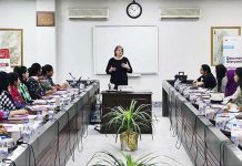 Ms. Laura Nix, Oscar-nominated Director and Producer, American Film Showcase Envoy, is addressing an international workshop on "Documentary Storytelling" at Saleem campus of The University of Faisalabad (TUF)