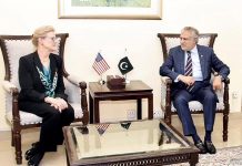 The US Ex-Ambassador Ms. Robin L. Raphel, called on Federal Minister for Finance and Revenue, Senator Mohammad Ishaq Dar at Finance Division