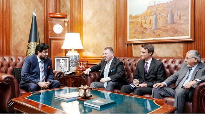 Russian Consul General in Karachi Andrey Viktorovich Fedorov calls on Sindh Governor, Kamran Tessori at Governor House