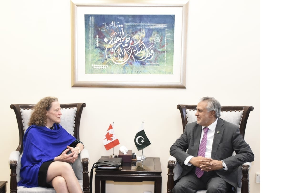 Pakistan, Canada discuss ways to promote cooperation in trade, investment