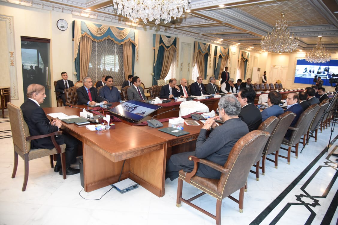 PM forms committee to work out DISCOs handover to provinces