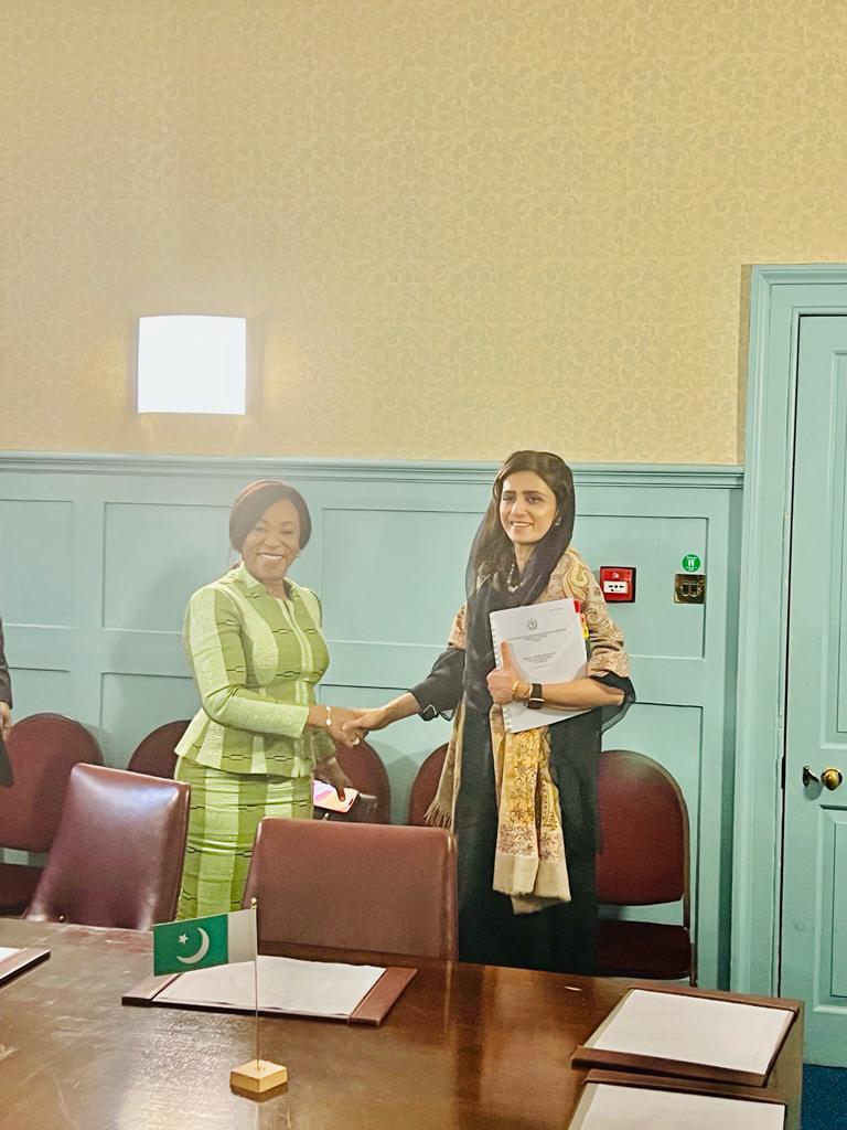 MoS Hina meets Ghana FM, Commonwealth Sec General