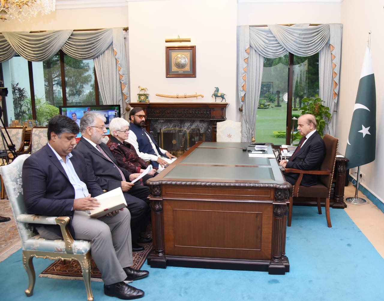 Provision of int'l standard higher education to youth govt's priority: PM