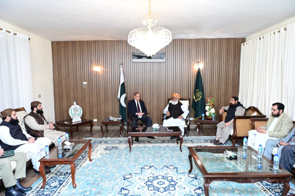 PM inquires after health of Maulana Fazlur Rehman