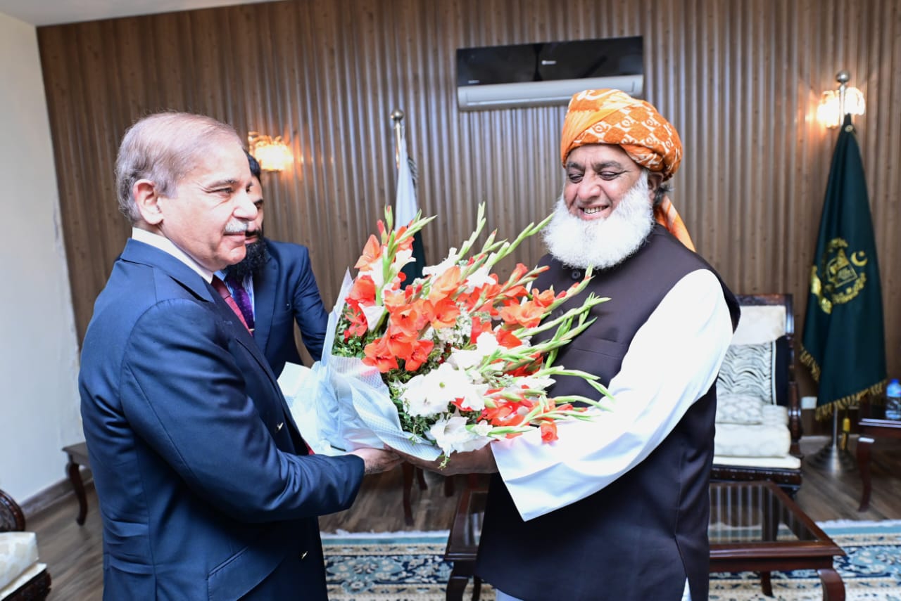 PM inquires after health of Maulana Fazlur Rehman