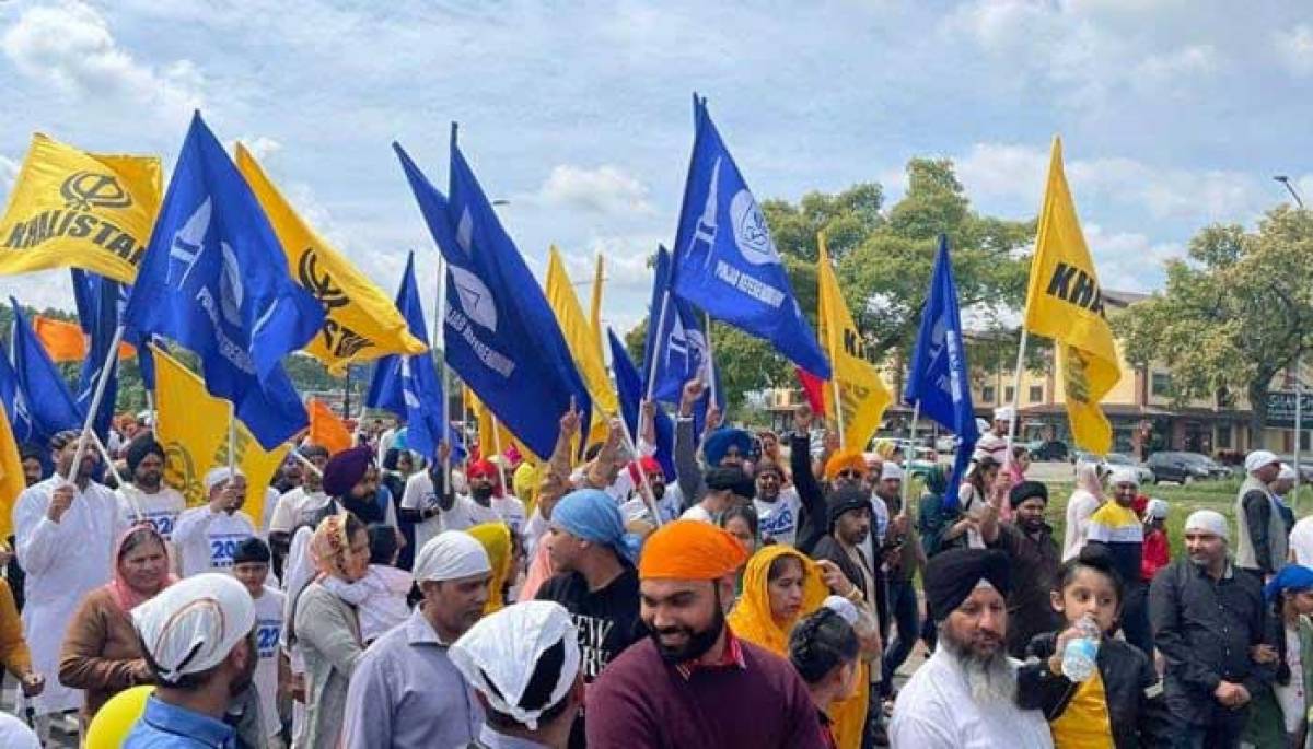 Sikh community’s referendum for Punjab's freedom on Sunday; Indian citizens caught damaging banners