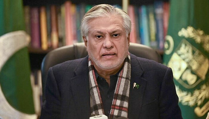 Dar rejects news about OGRA’s petrol-price reduction recommendation