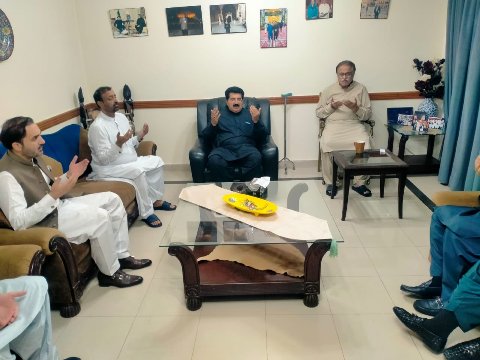 Sanjrani, Afridi condole with Senator Chandio over his brother demise