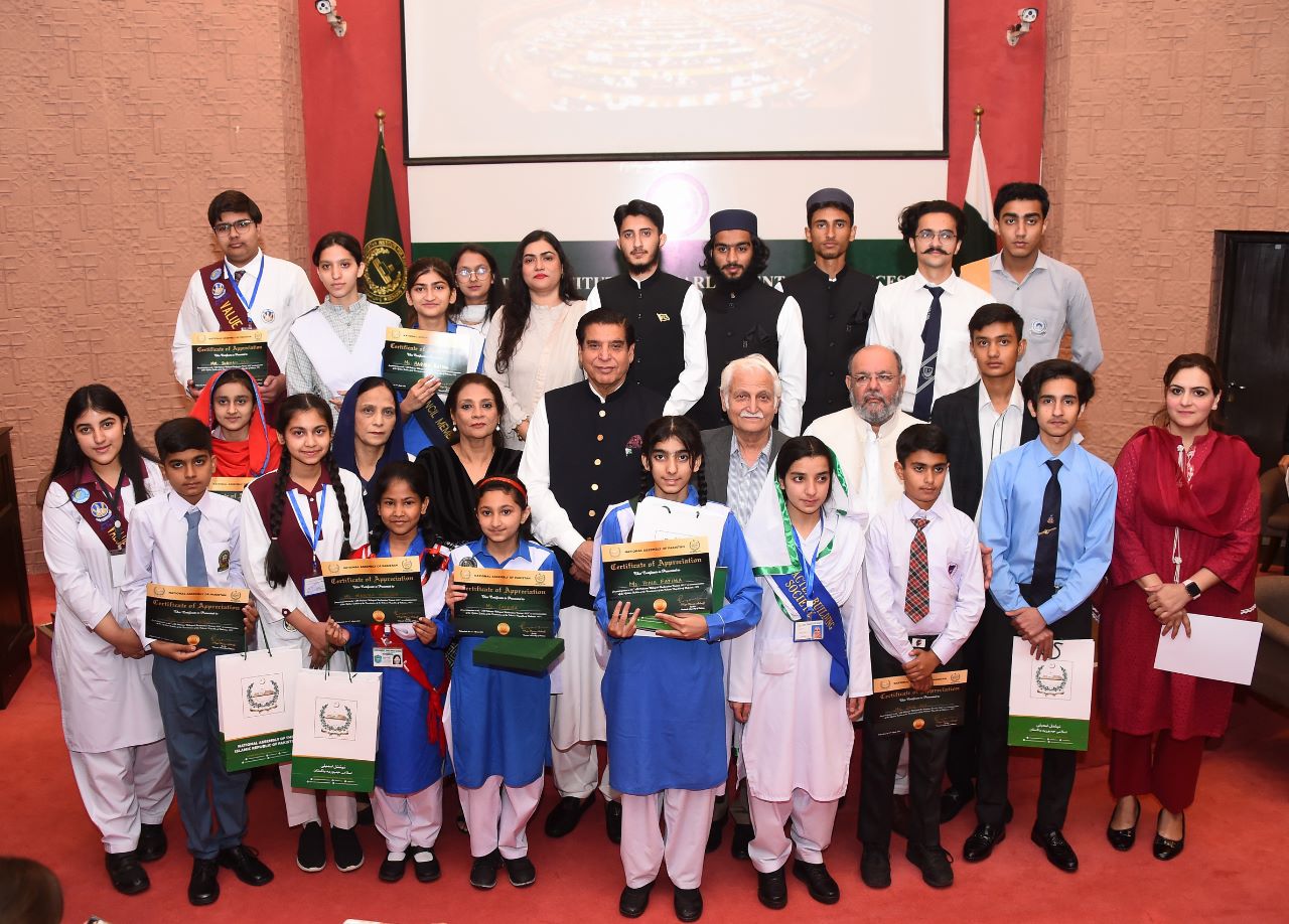 Enthralling speeches at 'All Pakistan Declamation Contest' highlight Constitution as embodiment of People’s Rights