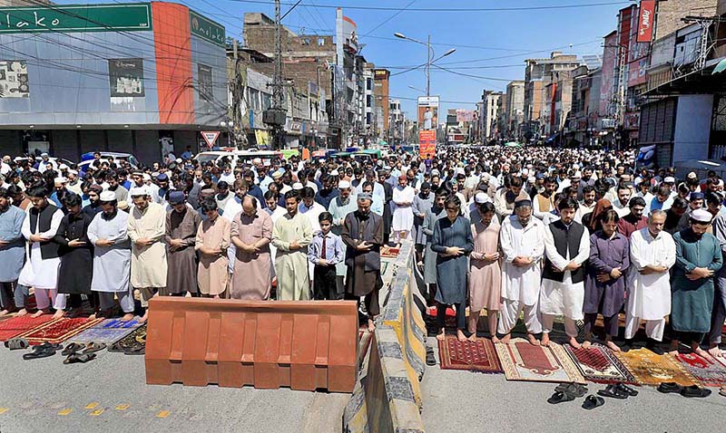 A Large number of people offering 3rd Jumma-Tul-Mubarak prayer of Holy month of Ramzan at Sadar road