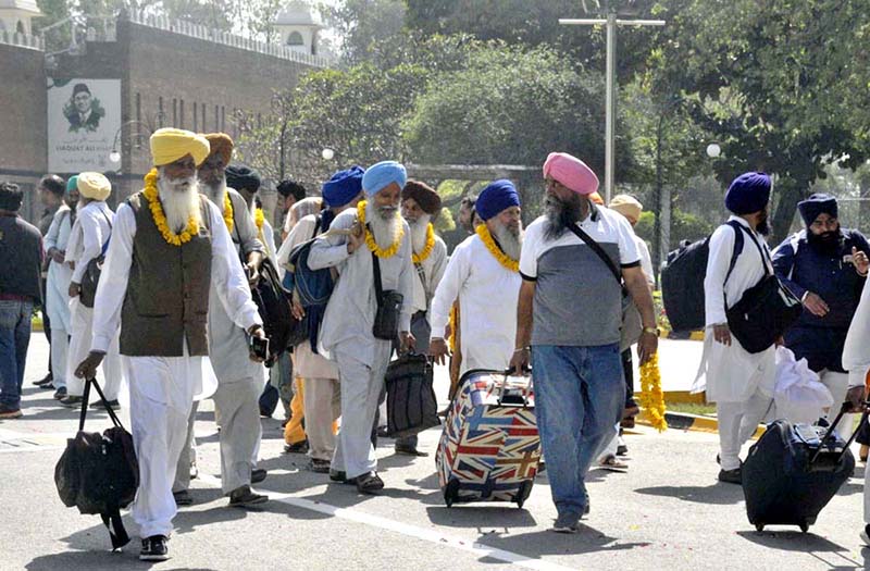 Additional Secretary Rana Shahid Saleem is talking to the media about the arrival of Sikh Yatrees at Wagah Border.