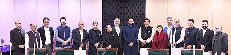 Speaker National Assembly Raja Pervez Ashraf in a group photo with delegation of APNS and CPNE in connection with Golden Jubilee Celebration of the Constitution at Parliament House