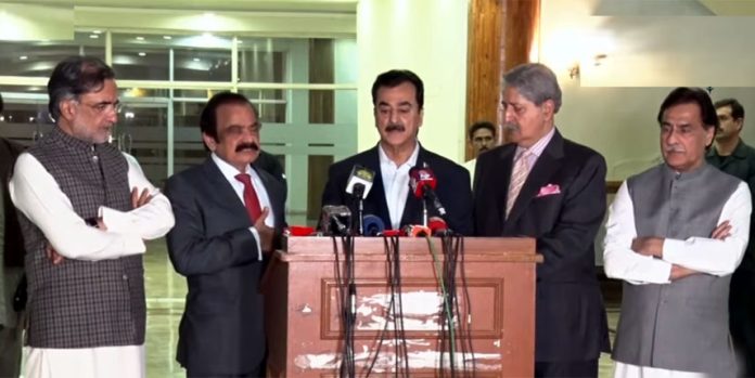 Dialogue among political parties better for supremacy of Constitution, democracy: Gillani