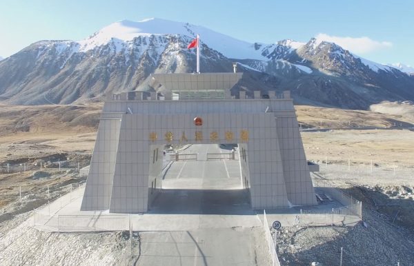 Khunjerab Pass opened for Pak-China trade after three years