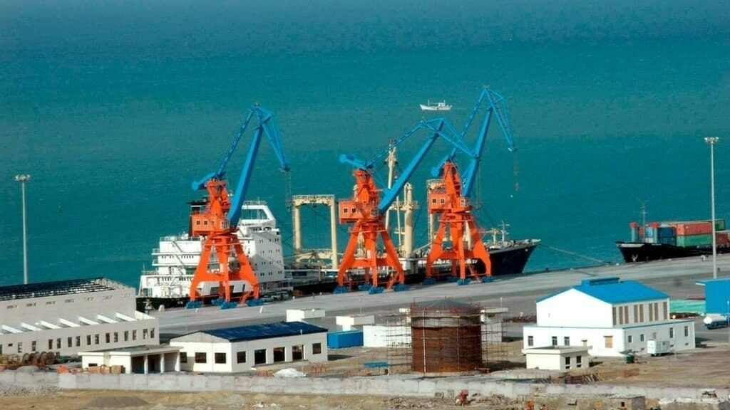 Eight vessels carrying 400,000 MT wheat arrive at Gwadar port till-date: Planning Ministry