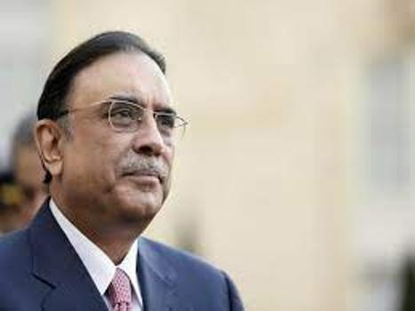 PTI chief crosses all limits to defame national institutions: Zardari
