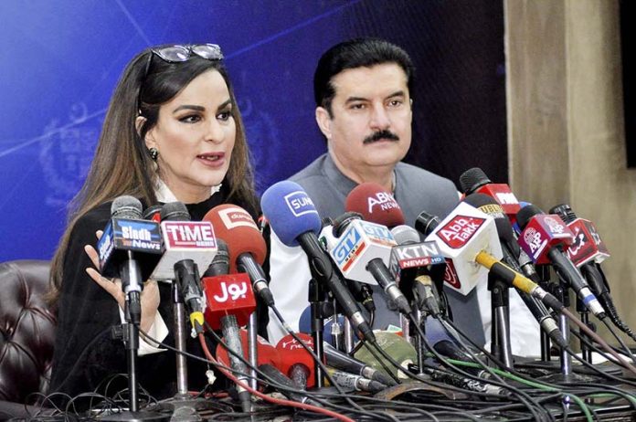 Federal Minister for Climate Change Senator Sherry Rehman and State Minister for Poverty Alleviation and Social Safety, Faisal Karim Kundi addressing a Press conference at PID media center