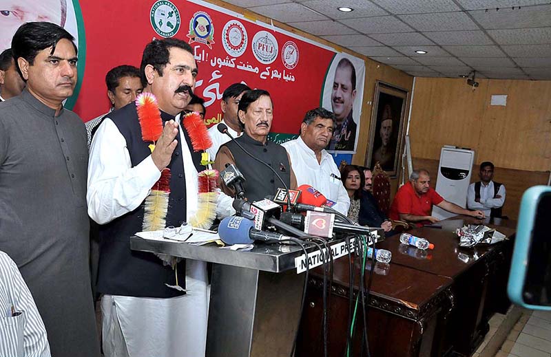 President PFUJ Afzal Butt and General Secretary of CDA Chaudhry Yasin welcoming chief guest Federal Minister Overseas and Human Resource Development Sajid Hussain Turi on Labour Day seminar at National Press Club