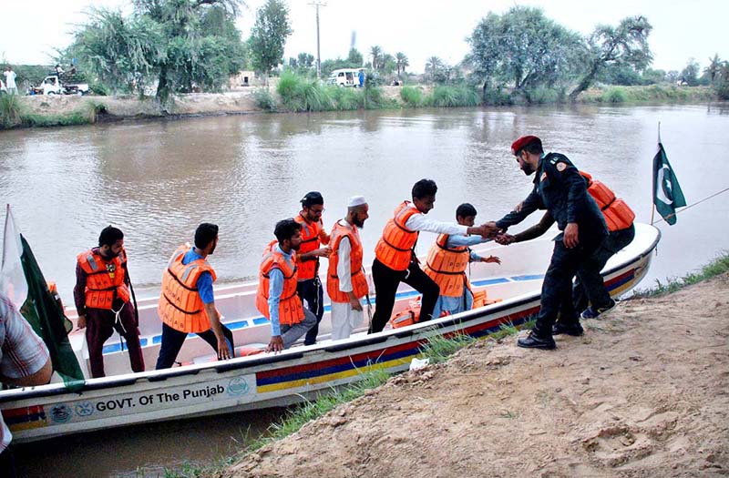 Rescue workers 1122 are conducting Flood Mock Exercise in case of possible floods