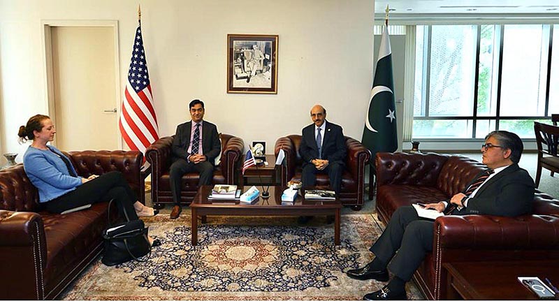 Ambassador Masood Khan talking to senior executives of PepesiCo at Embassy of Pakistan