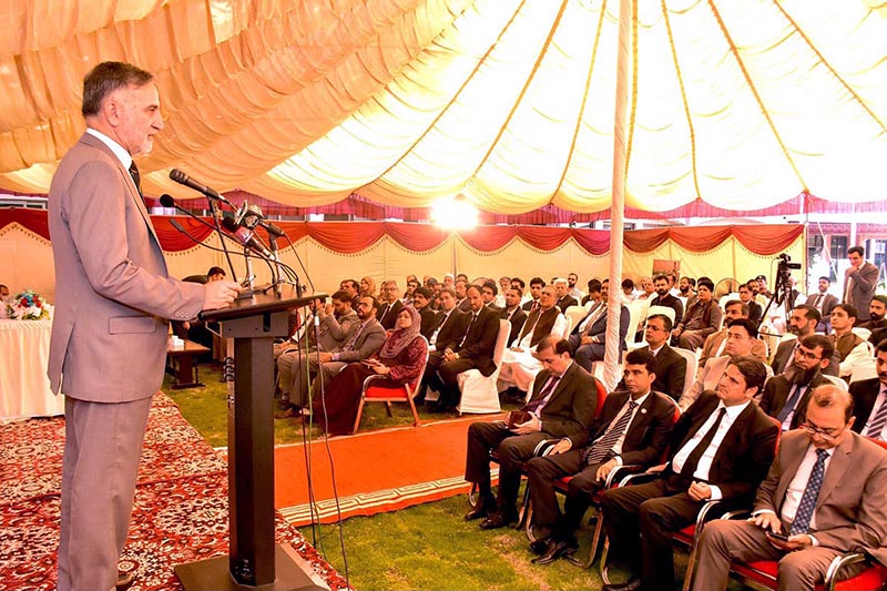 Chairman NAB Lt. Gen. (R) Nazir Ahmed addressing at distribution ceremony of compensation cheques among affectees of public fraud cases at NAB