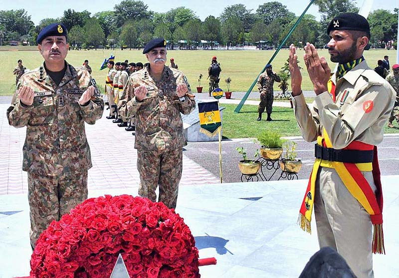Chief of Army Staff General Syed Asim Munir offering Fateha after laying floral wreath at Martyrs' Monument and paid rich tribute to the Shuhada who sacrificed their lives for the pride, honor and dignity of the Nation