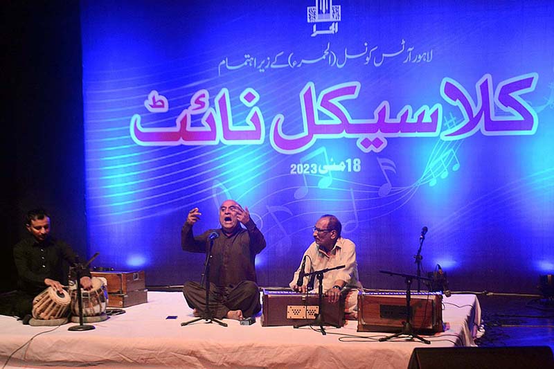 Renowned singer Nadeem Malik is seen performing in the classical night show at Al Hamra