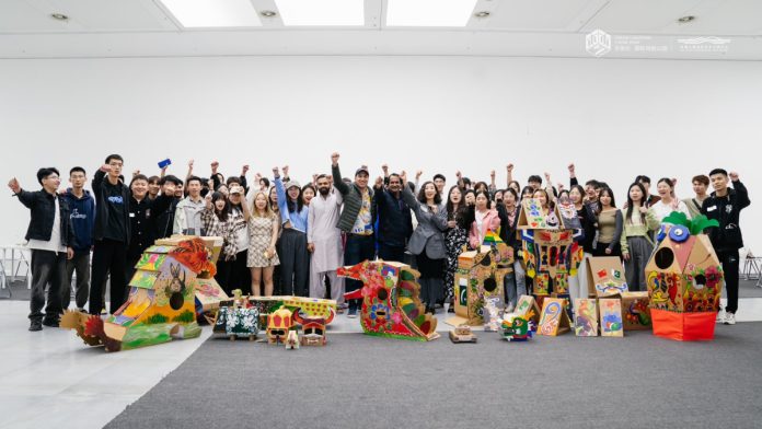 Pakistani Truck Art exhibition attracts Chinese students