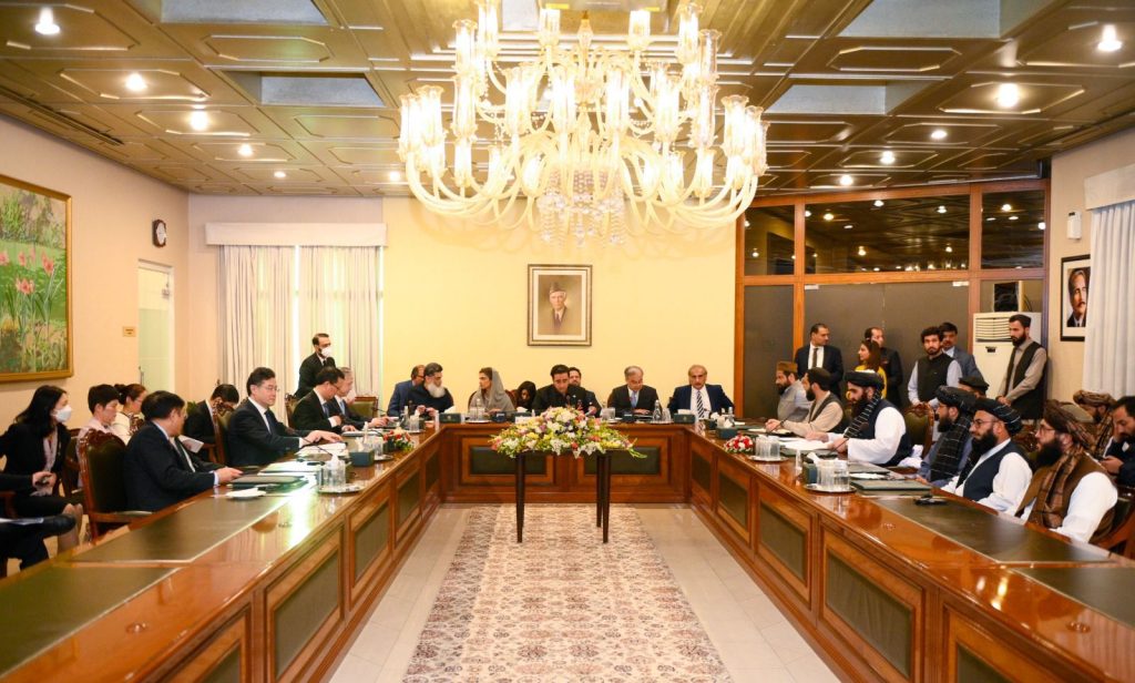 FMs of Pakistan, China, Afghanistan discuss terrorism, trade