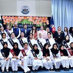 Students of Islamabad College for Girls F6/2 poses for group photo with chief guest President Islamabad Chamber of Commerce and Industry Ahsan Zafar Bakhtawari Principal Prof Sabah Faisal in launching ceremony of Entrepreneurs Program for Students