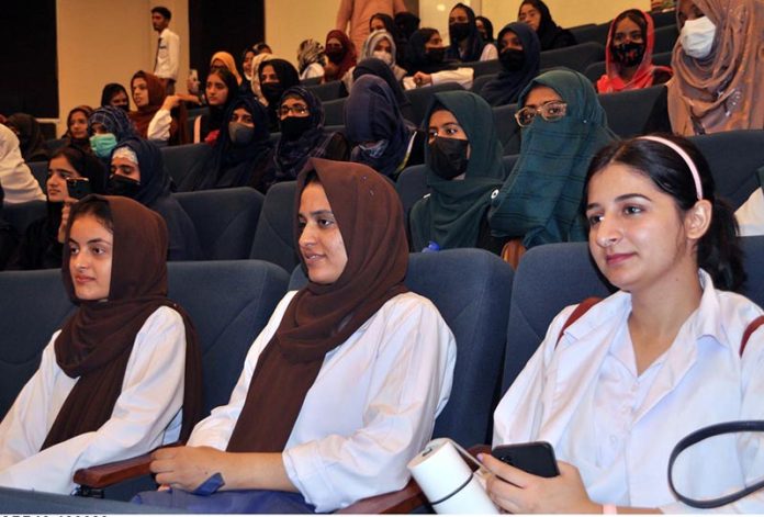 Students attending the seminar on 