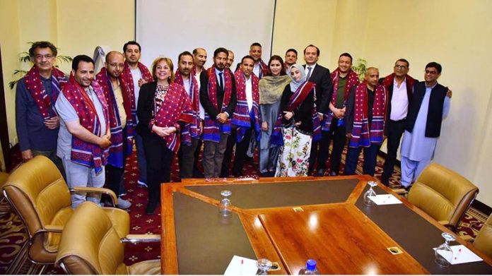 Ms. Shazia Marri, Federal Minister and Chairperson Benazir Income Support Programme in a group photo with the delegation of Yemen's Social Fund for Development