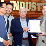 President Quetta Chamber of Small Industries presents shield to Federal Ombudsman Ejaz Qureshi during his visit to Chamber of Small Industries