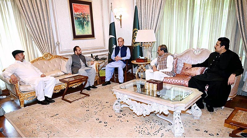 A 4-member delegation led by former MPA Khwaja Imran Nazir calls on the Prime Minister Muhammad Shehbaz Sharif