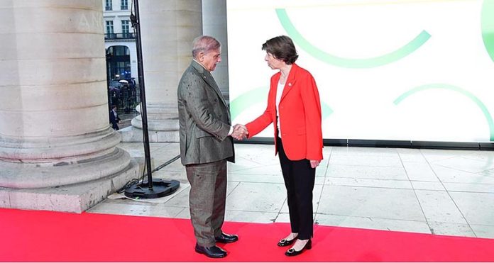 Upon arrival at Palais Brogniart to attend the Summit for a New Global Financial Pact, Prime Minister Muhammad Shehbaz Sharif was received by Ms. Catherine Colonna, France’s Minister for Europe and Foreign Affairs
