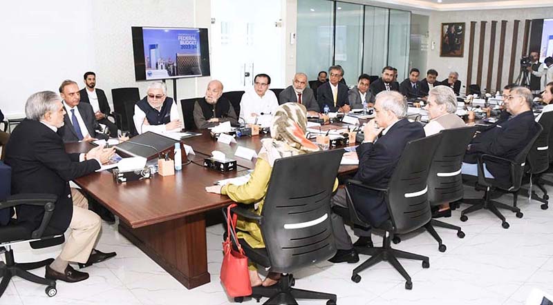 A delegation of Karachi Chamber of Commerce and Industry (KCCI) led by Mr. Zubair Motiwala in a meeting with Finance Minister Senator Mohammad Ishaq Dar, at FBR (Hqrs), to discuss the budget recommendations for Fiscal Year 2023–24