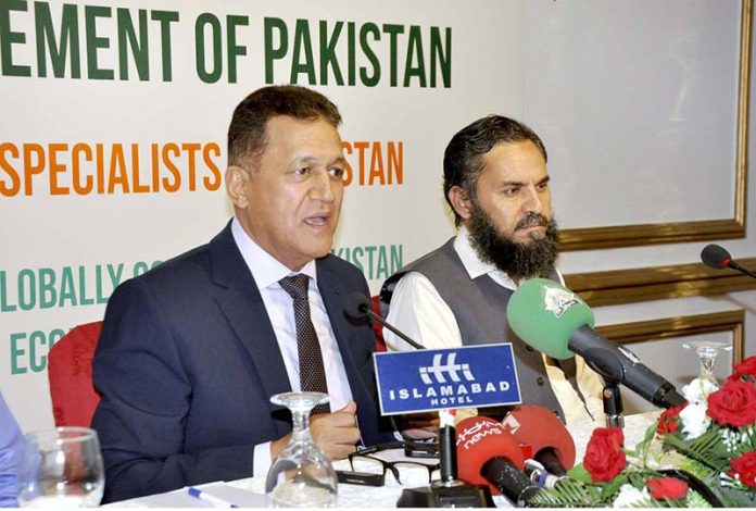Chief Executive Officer, National Productivity Organization (NPO), Muhammad Alamgir Chaudhry addressing a media brieffing on 