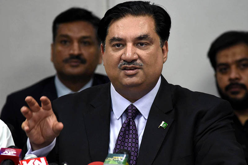 Federal Minister for Power Khurram Dastgir Khan presiding over the meeting of LESCO officials at LESCO Headquarter