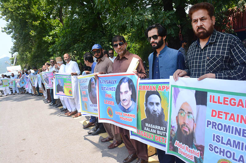 A protest demonstration to draw the attention of the international community to the dangerous project of India and the plight of the Kashmiri leaders, organized by All Parties Hurriyat Conference Azad Jammu and Kashmir chapter in front of the Indian High Commission