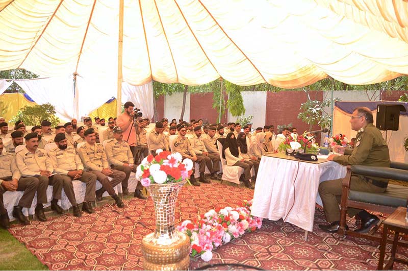 Additional IG Punjab Highway Patrol Rao Abdul Kareem offering dua after laying floral garland on the monument of Shuhda of Punjab Highway Patrol during his visit to Regional PHP Office Faisalabad