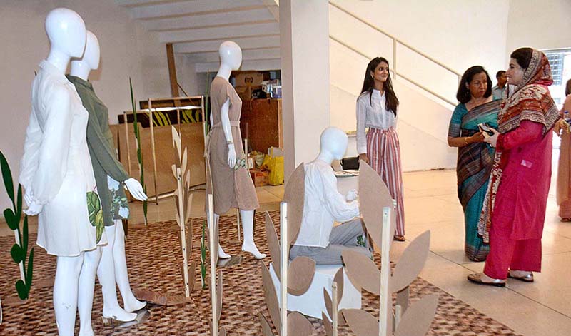 Students of Kinnaird College for Women taking keen interest in Textile Exhibition at Al-Hamra Art Gallery