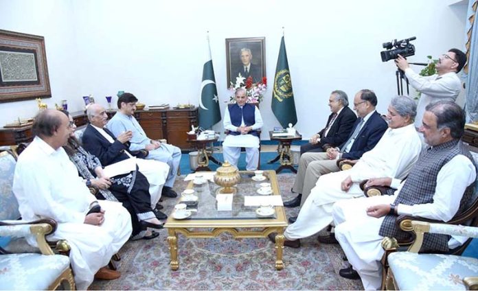 A delegation of Pakistan People’s Party calls on Prime Minister Muhammad Shehbaz Sharif.