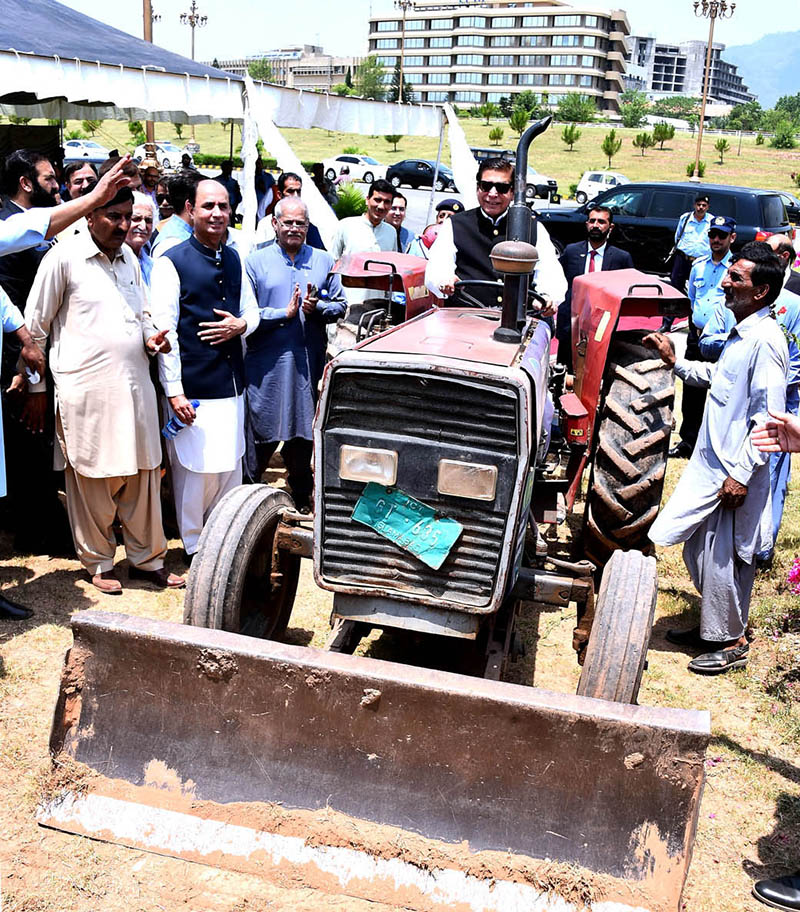 Speaker National Assembly Raja Pervez Ashraf inaugurating the Ground-Breaking Ceremony of Bagh-e-Dastoor at D-Chowk