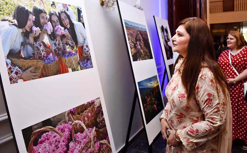 Ambassador of Republic of Bulgaria to Pakistan Ms. Irena Gancheva presenting souvenir to Secretary for National Heritage and Culture of Federal Government of Pakistan Farina Mazhar during inauguration ceremony of photo exhibition titled “Bulgarian Sites on the UNESCO World Heritage List” at Embassy of Bulgaria