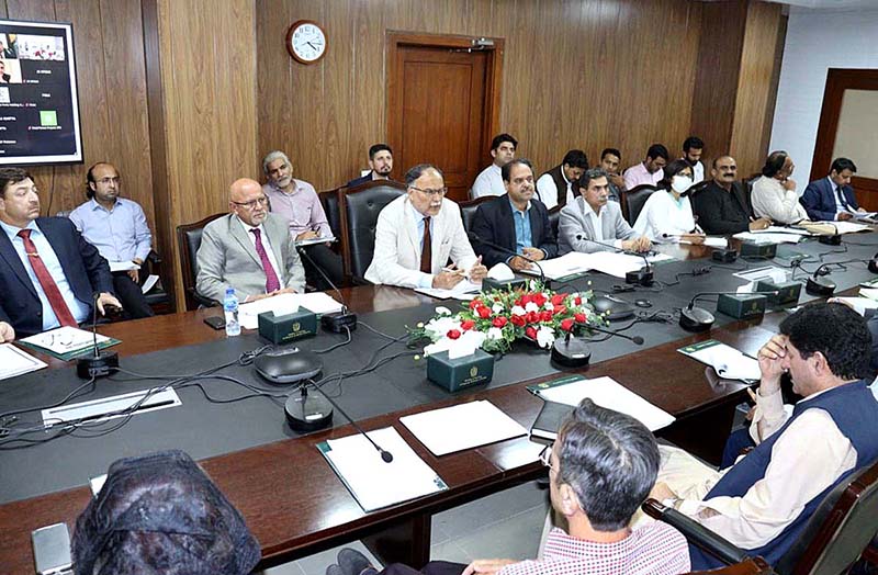 Federal Minister for Planning Development & Special Initiatives Ahsan Iqbal chaired a meeting to review the progress of projects in Gwadar. The meeting was attended by the officials of the all relevant ministries, provincial representatives & Chairman Gwadar Port Authority (GPA). Advisor Maritime Affairs, Planning Commission, Jawad Akhtar Khokhar gave a detailed presentation over the projects.