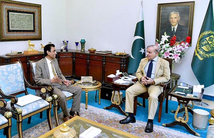 Convener MQM and MNA Khalid Maqbool Siddiqui called on the Prime Minister Muhammad Shehbaz Sharif
