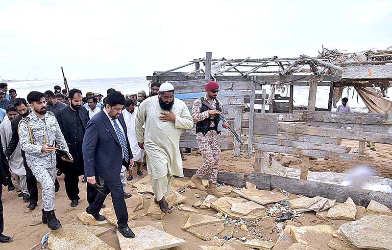 Governor Sindh Kamran Tessori visiting coastal area of Younas Abad