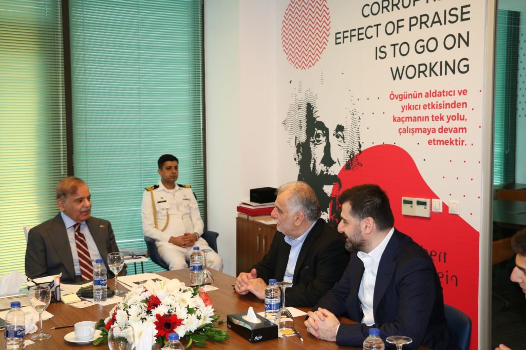PM seeks Turkish investment in Pakistan